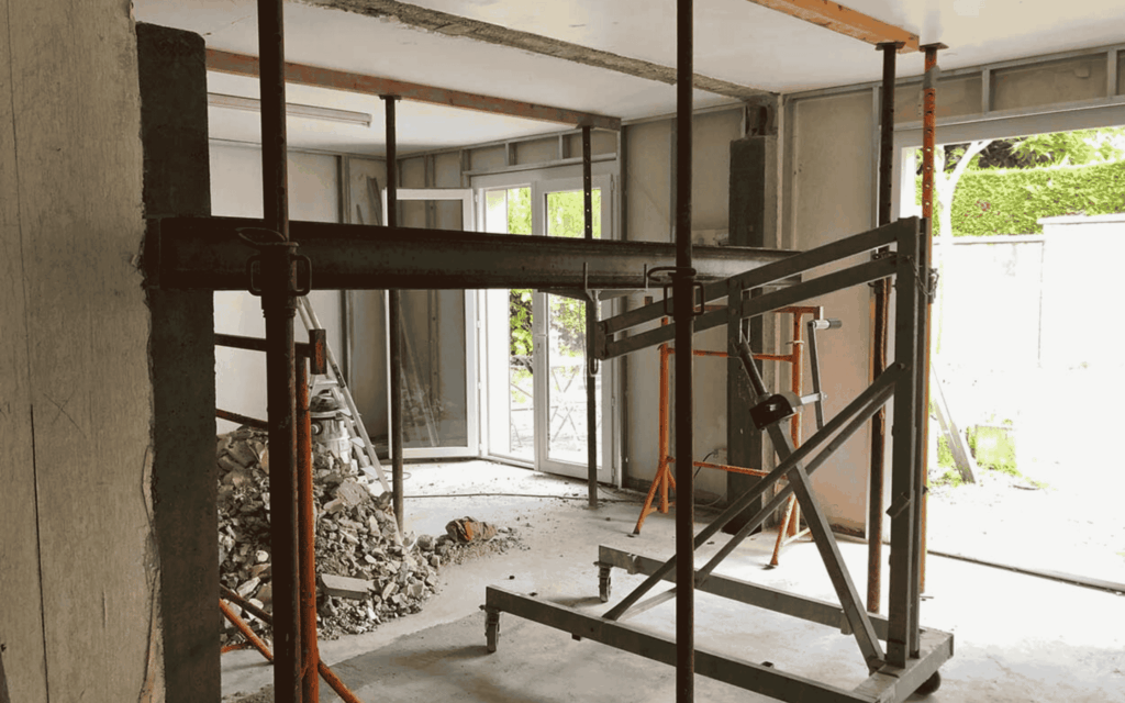 Étaiement structure porteuse pour démolition partielle sécurisée à Tosse - Dos Santos Maçonnerie
